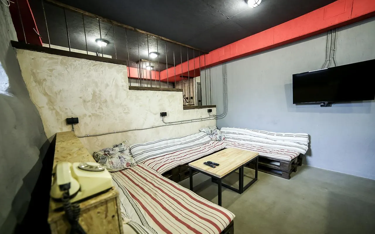 Lviv Loft Prison Hostel 0*,